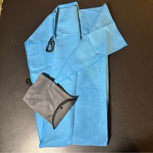 ⭐️ PackTowl Quick-Dry Towel with Mesh Pouch